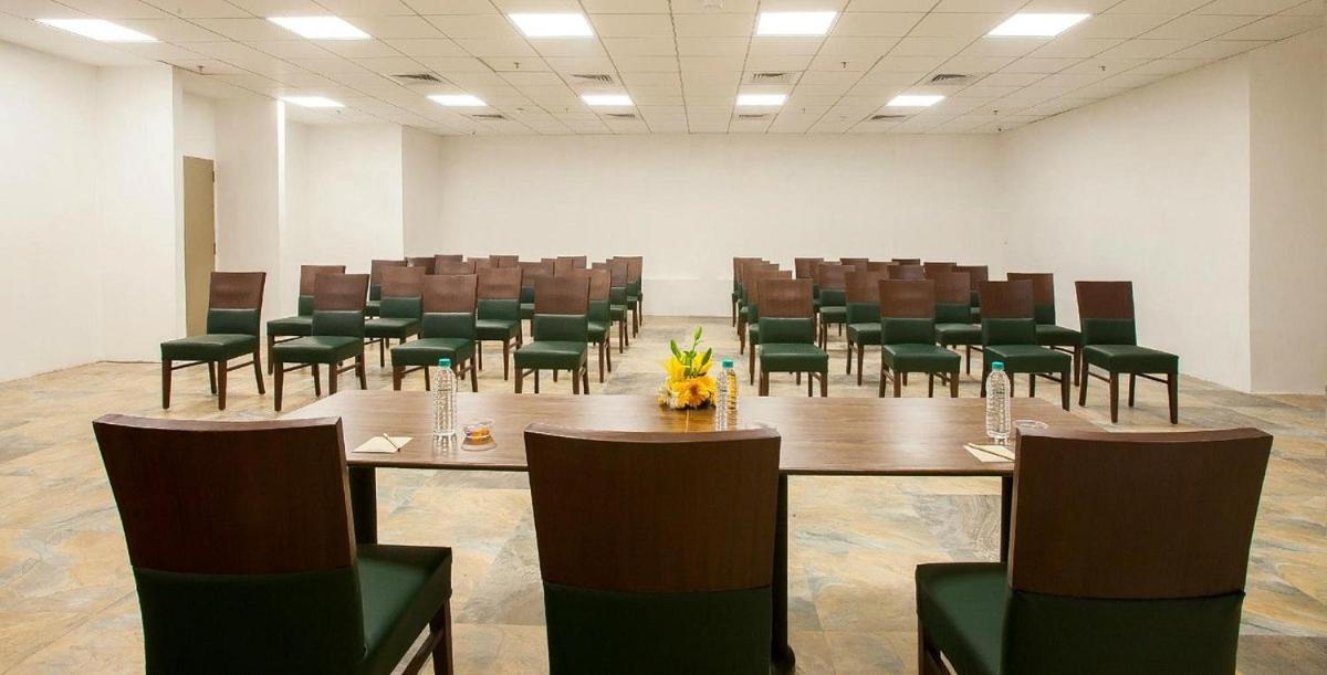 Hotel Mumbai House Airoli, Navi Mumbai Ngoại thất bức ảnh